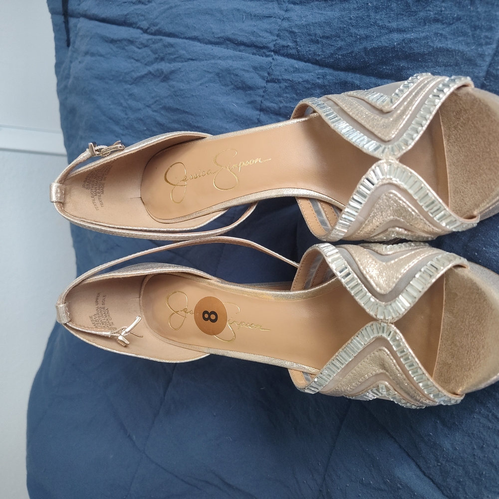 Jessica Simpson Women's Tan and Silver Heels